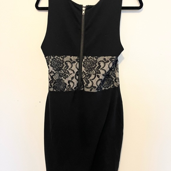 *NEW* Buffalo Black Bodycon Dress size Medium - Picture 3 of 5